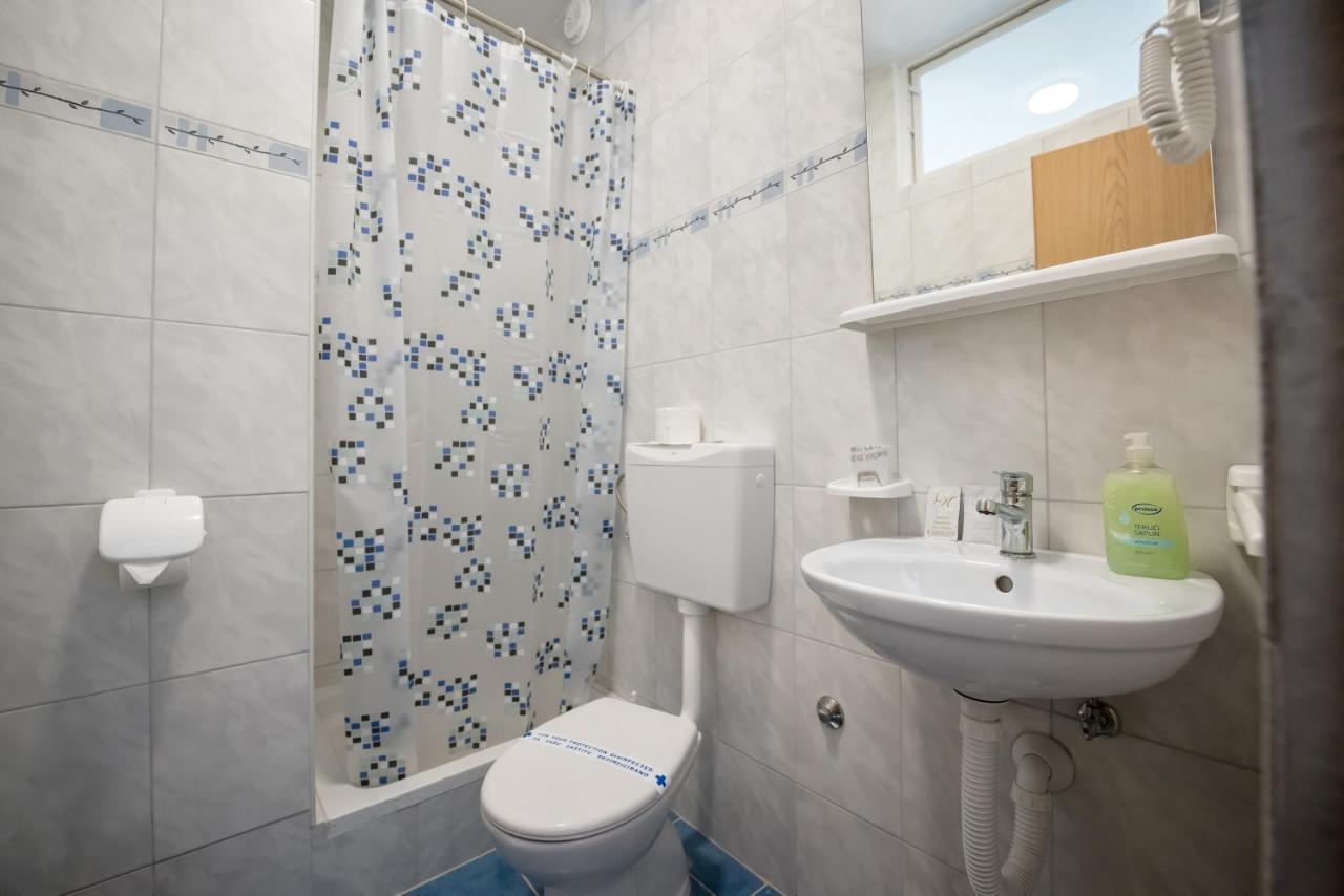 Picic Guesthouse Luka  Exterior foto