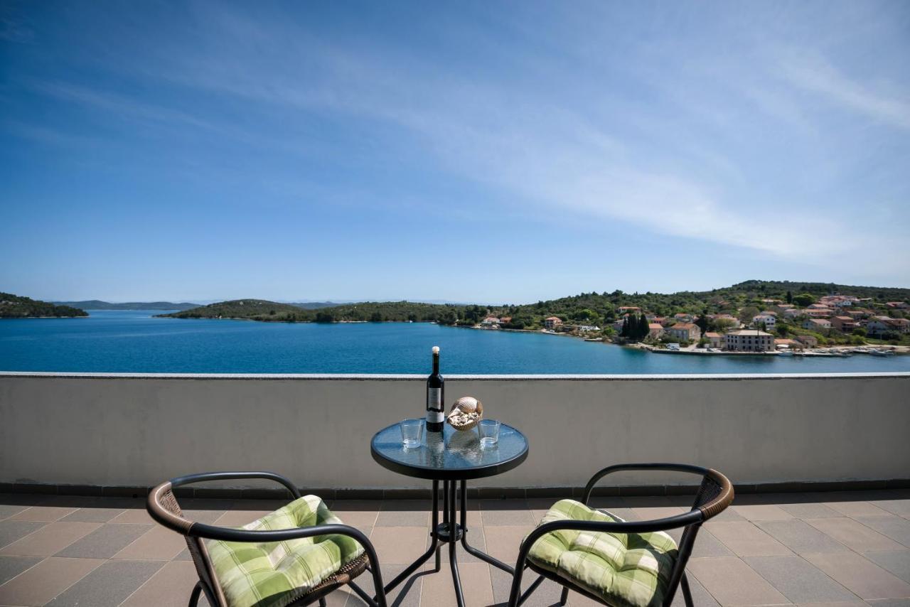 Picic Guesthouse Luka  Exterior foto